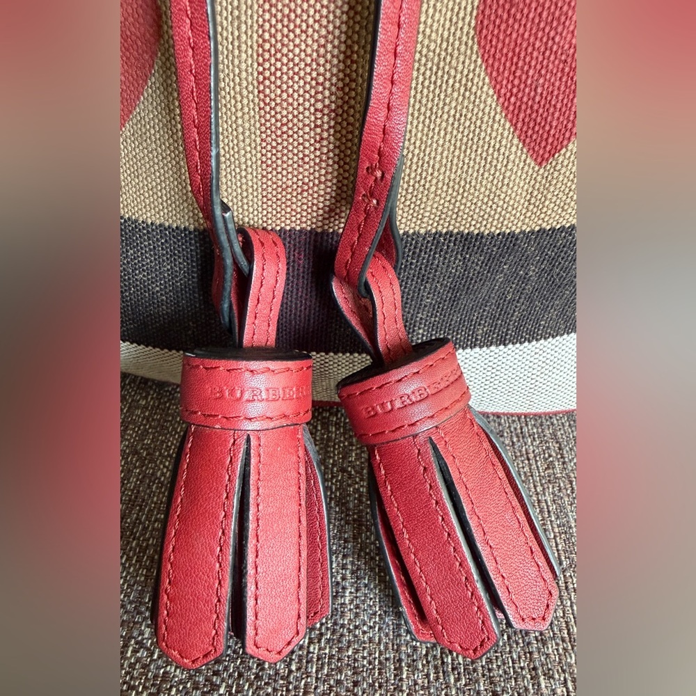 Burberry Beige Canvas Backpack with Red Heart Print and Red Leather Trim - Picture 4 of 16